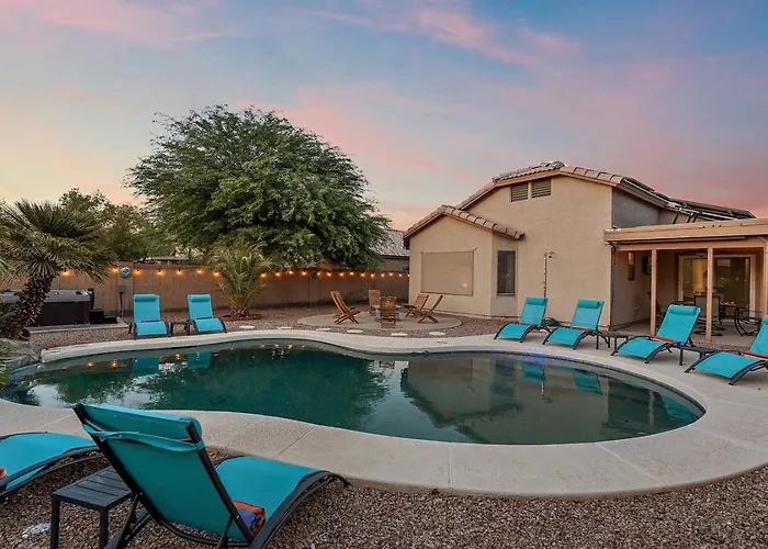 Reset Rally Pool Hot Tub Firepit Villa